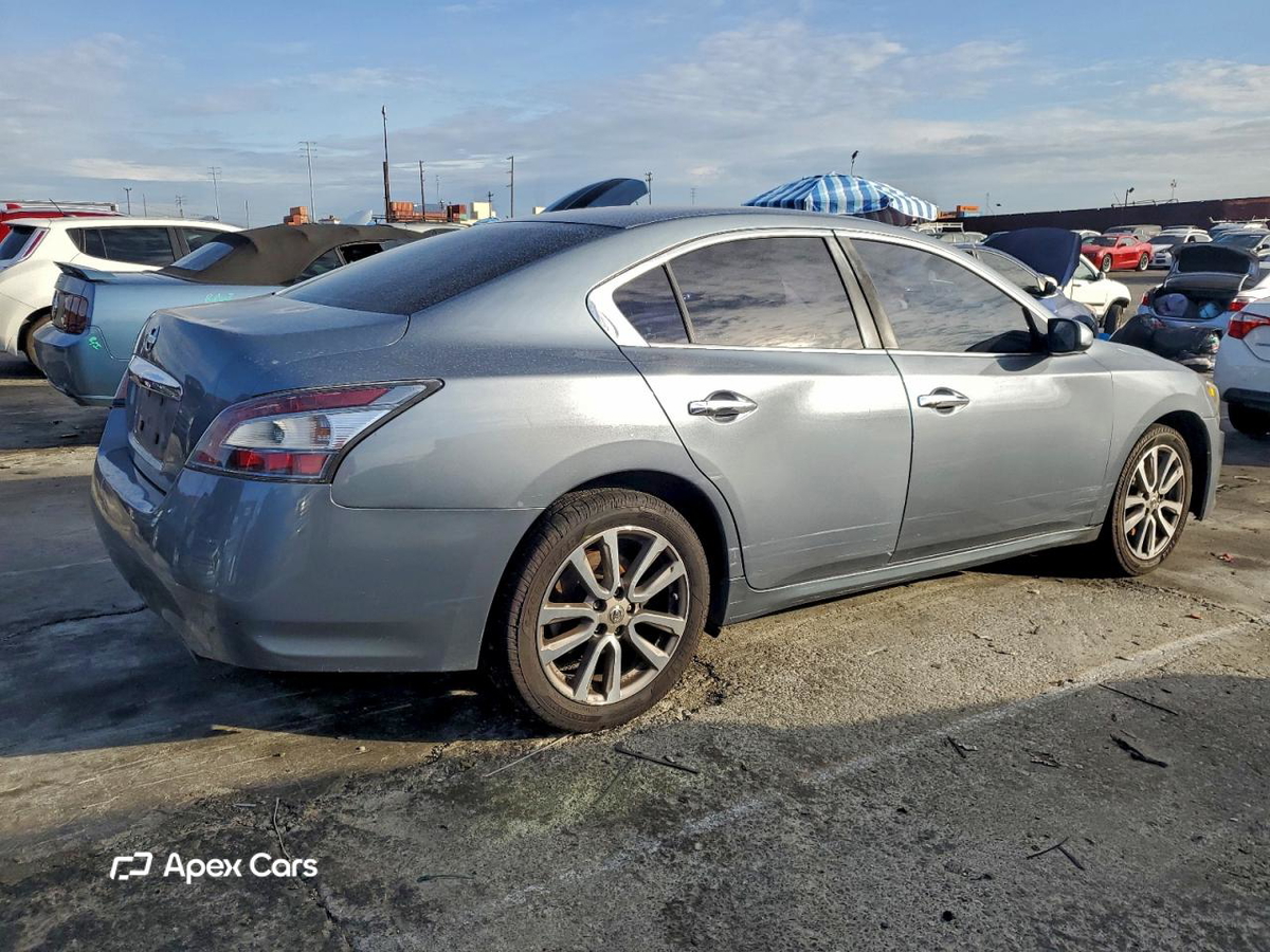 Nissan Maxima 2012