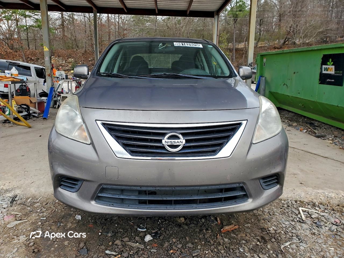 Nissan Versa 2013