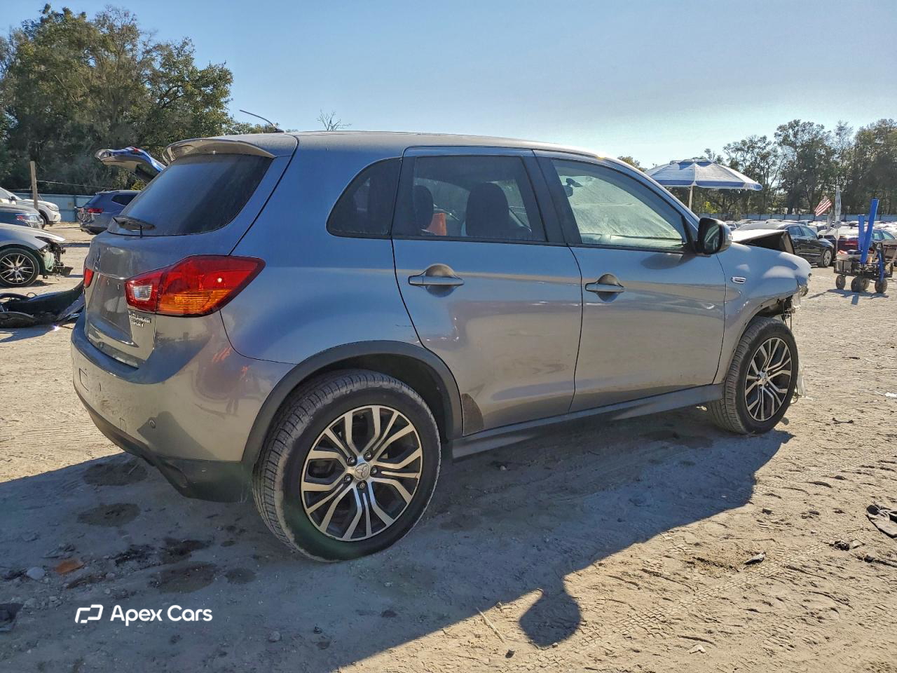 Mitsubishi Outlander 2016
