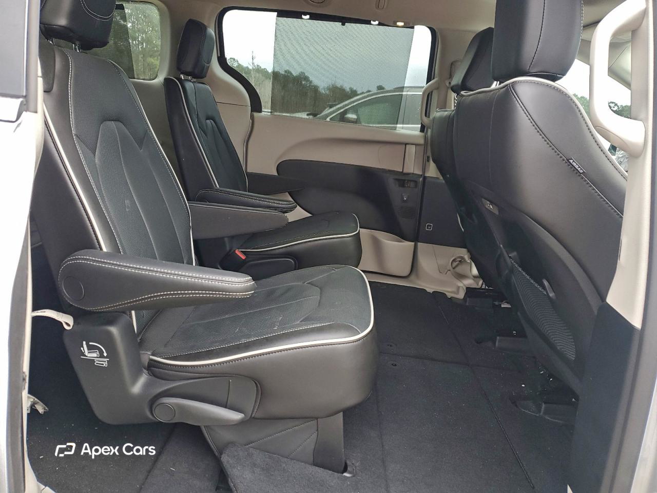 Chrysler Pacifica 2023