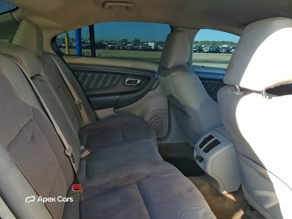 Ford Taurus 2011