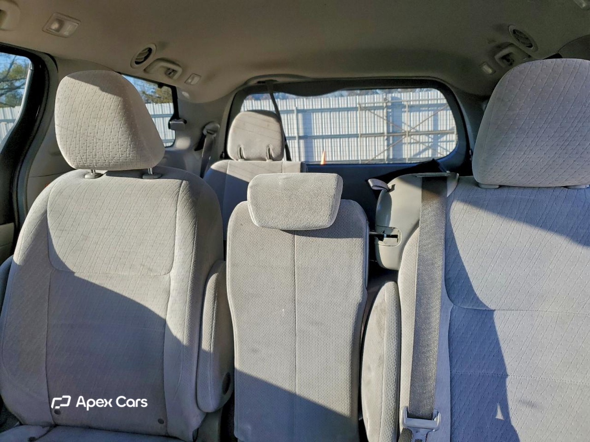Toyota Sienna 2015