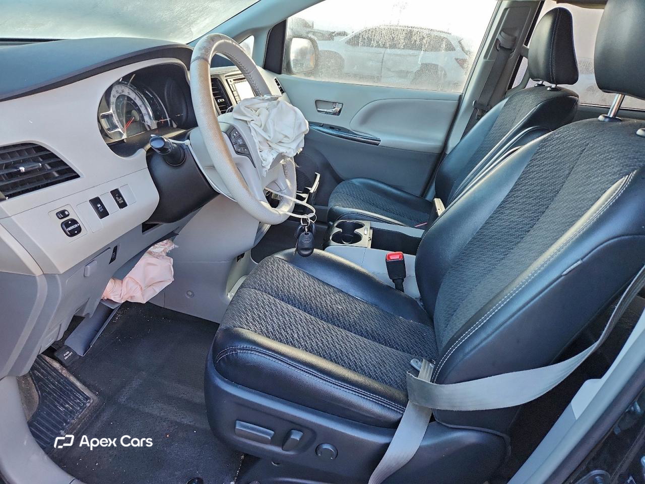 Toyota Sienna 2013