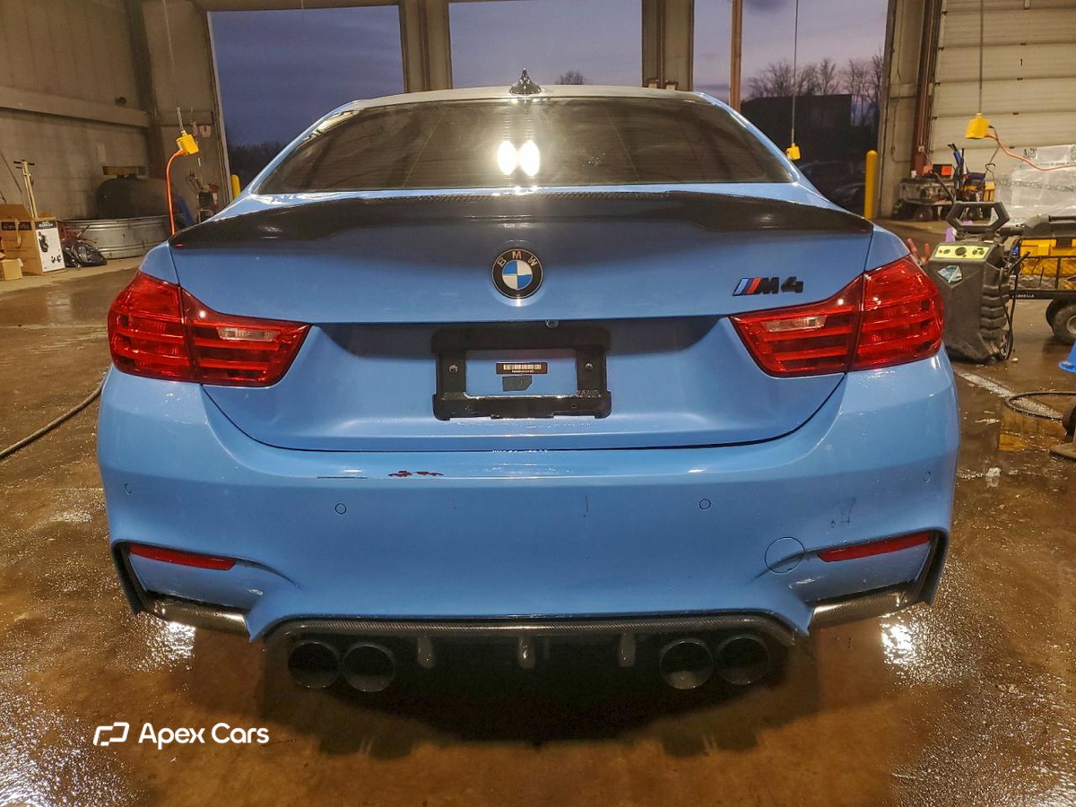 BMW M4 2015