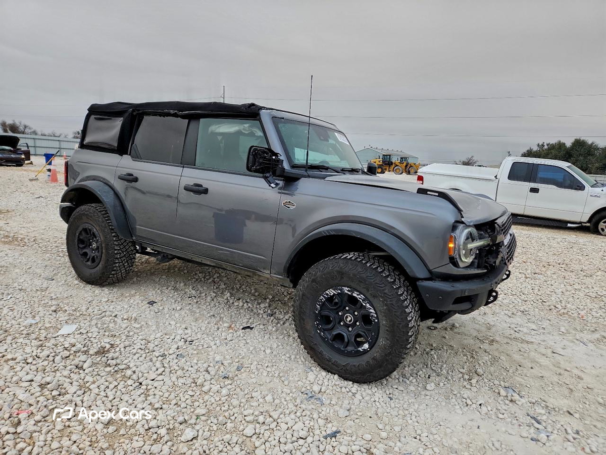 Ford Bronco 2024
