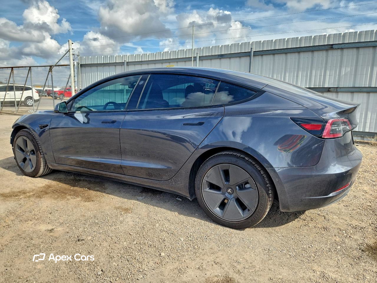 Tesla Model 3 2022