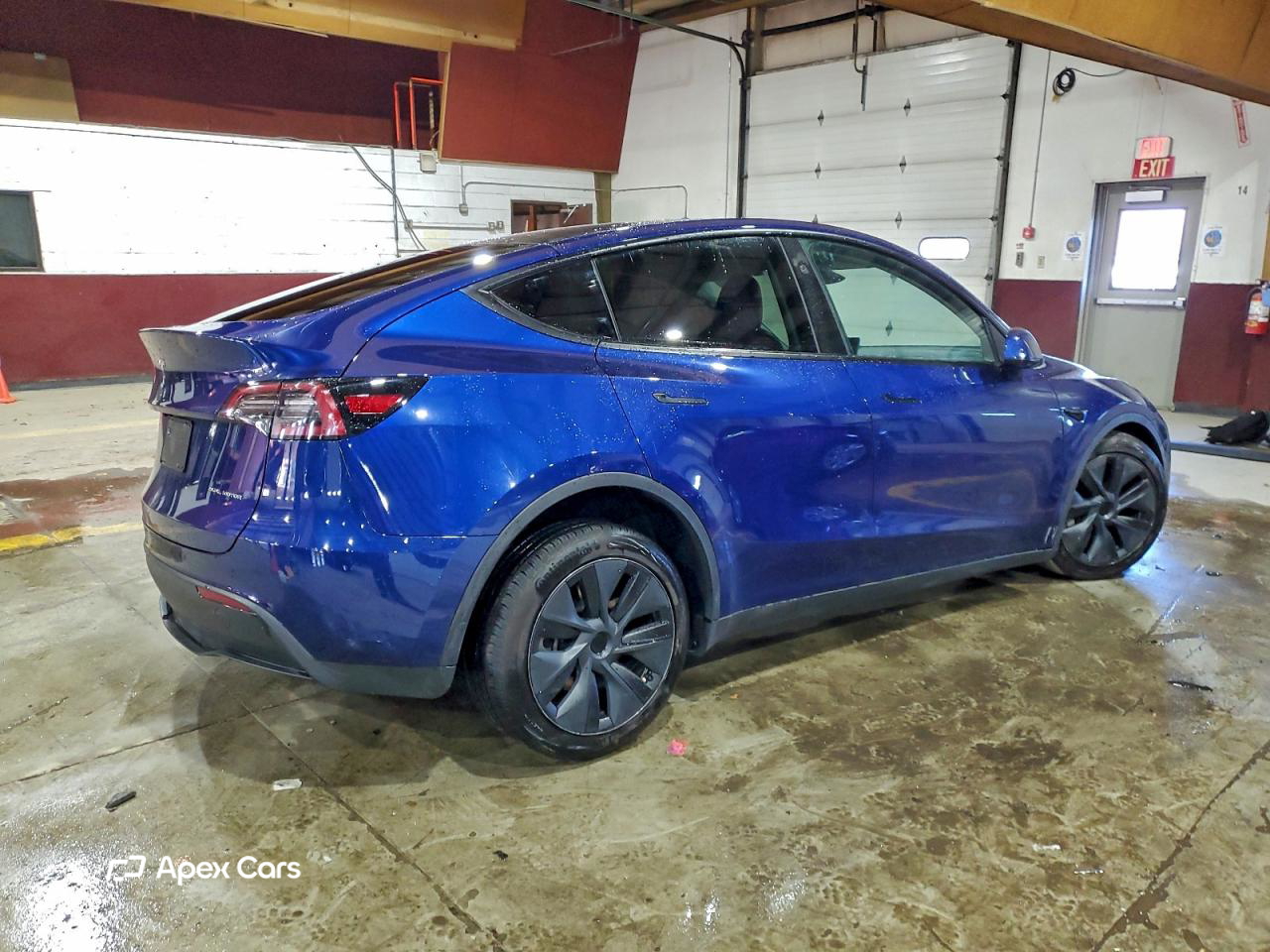 Tesla Model Y 2024