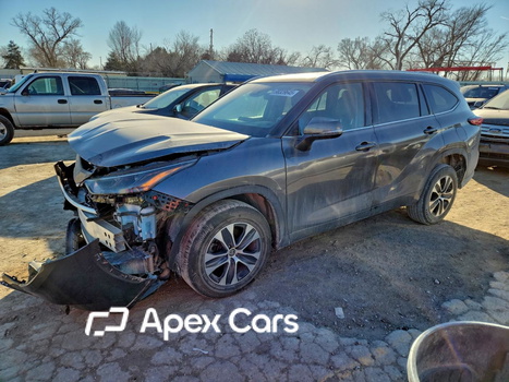 Toyota Highlander 2021 - Image 1 of 13