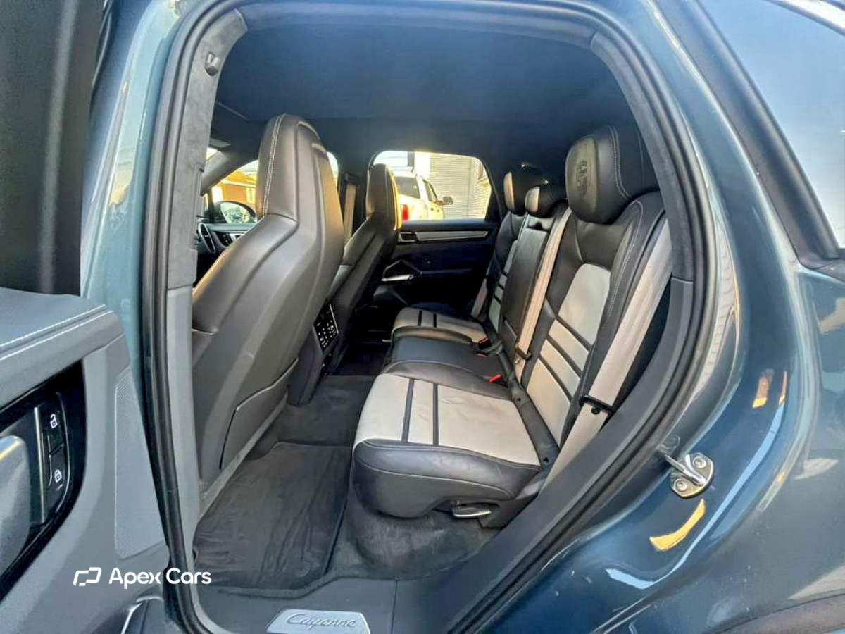 Porsche Cayenne 2020