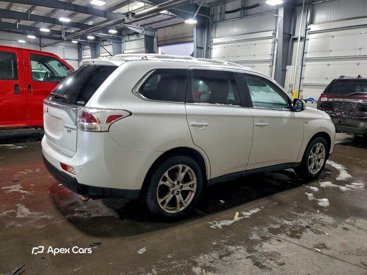 Mitsubishi Outlander 2014