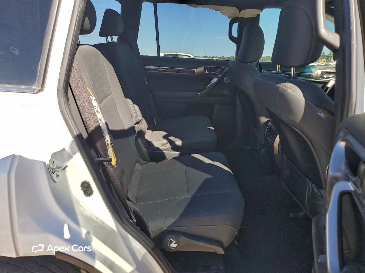 Lexus GX 2023