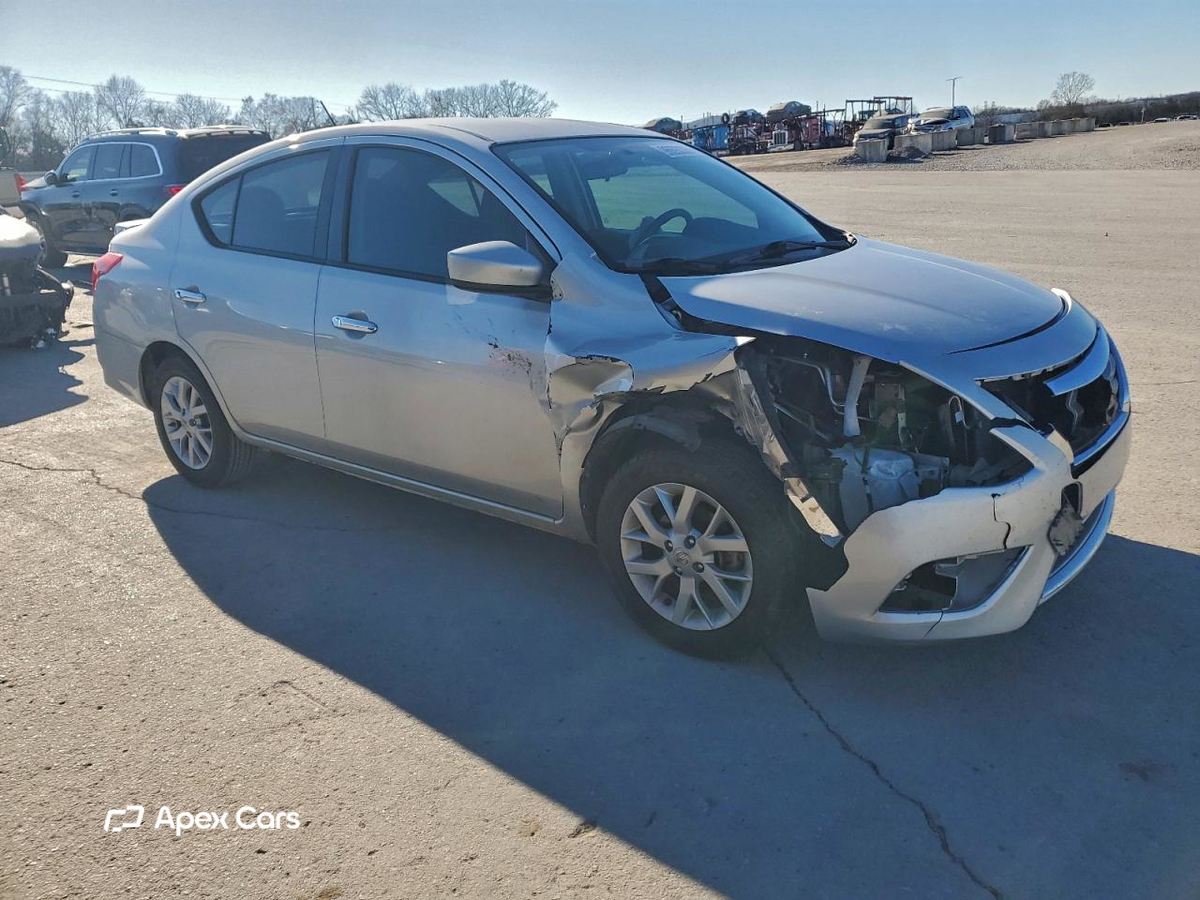 Nissan Versa 2018