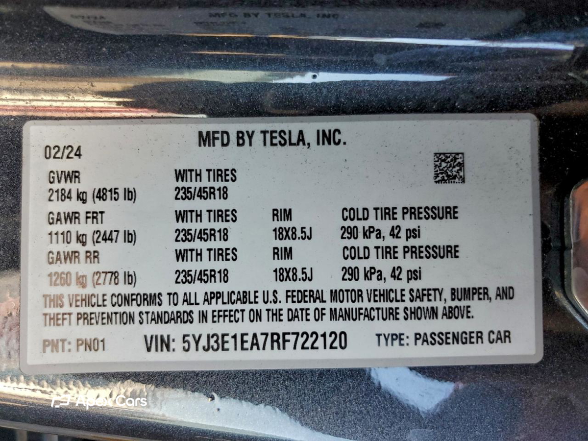 Tesla Model 3 2024