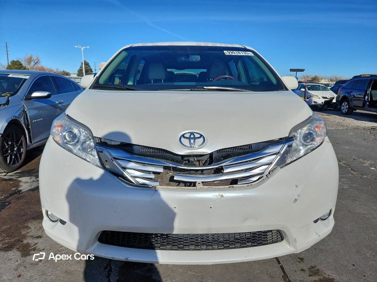 Toyota Sienna 2012
