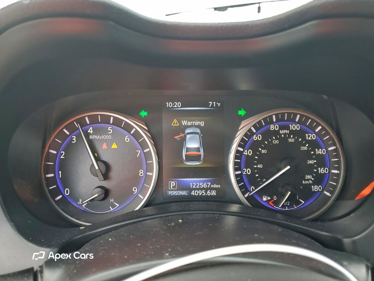 Infiniti Q50 2015