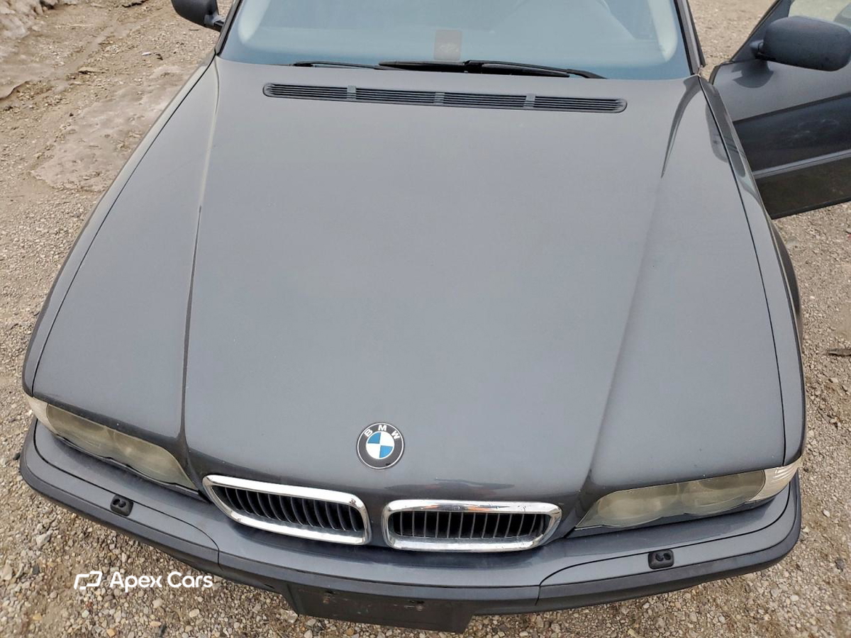 BMW Series 7 2001