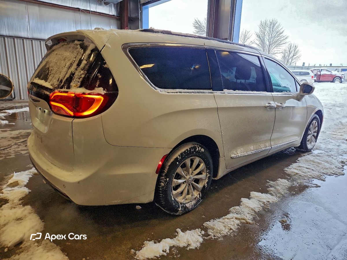 Chrysler Pacifica 2017