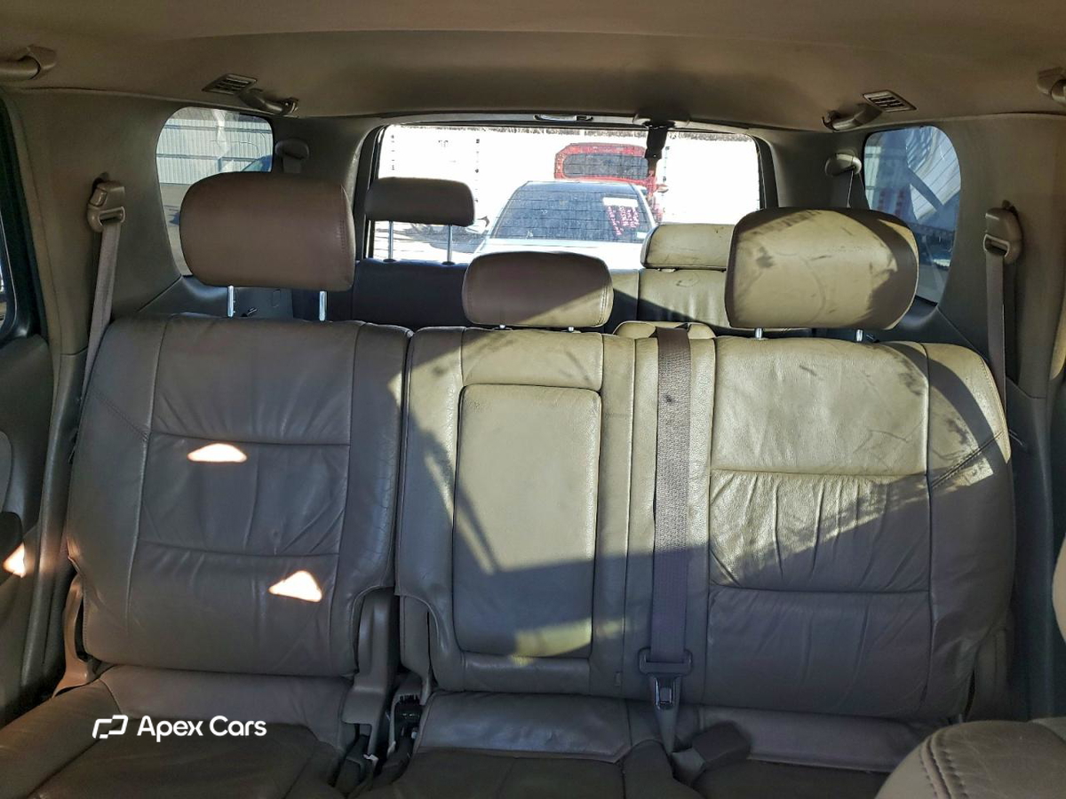 Toyota Sequoia 2004