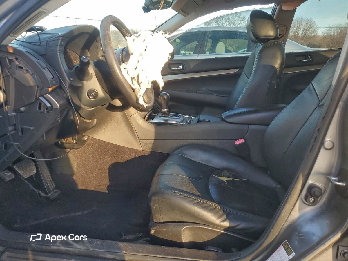 Infiniti G 2010