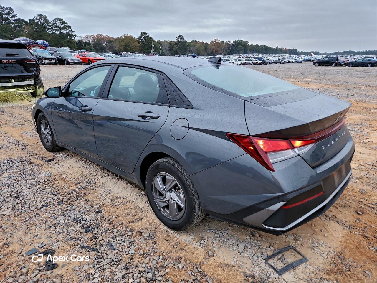Hyundai Elantra 2024