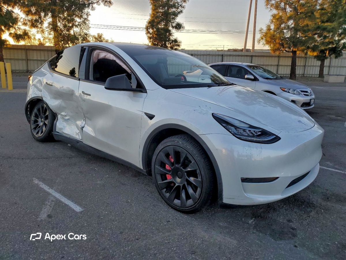 Tesla Model Y 2023
