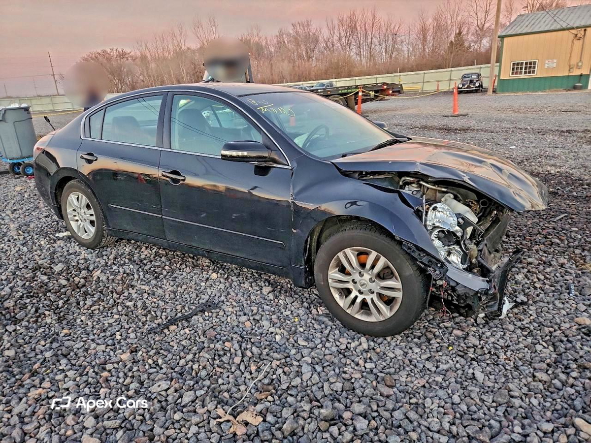 Nissan Altima 2011