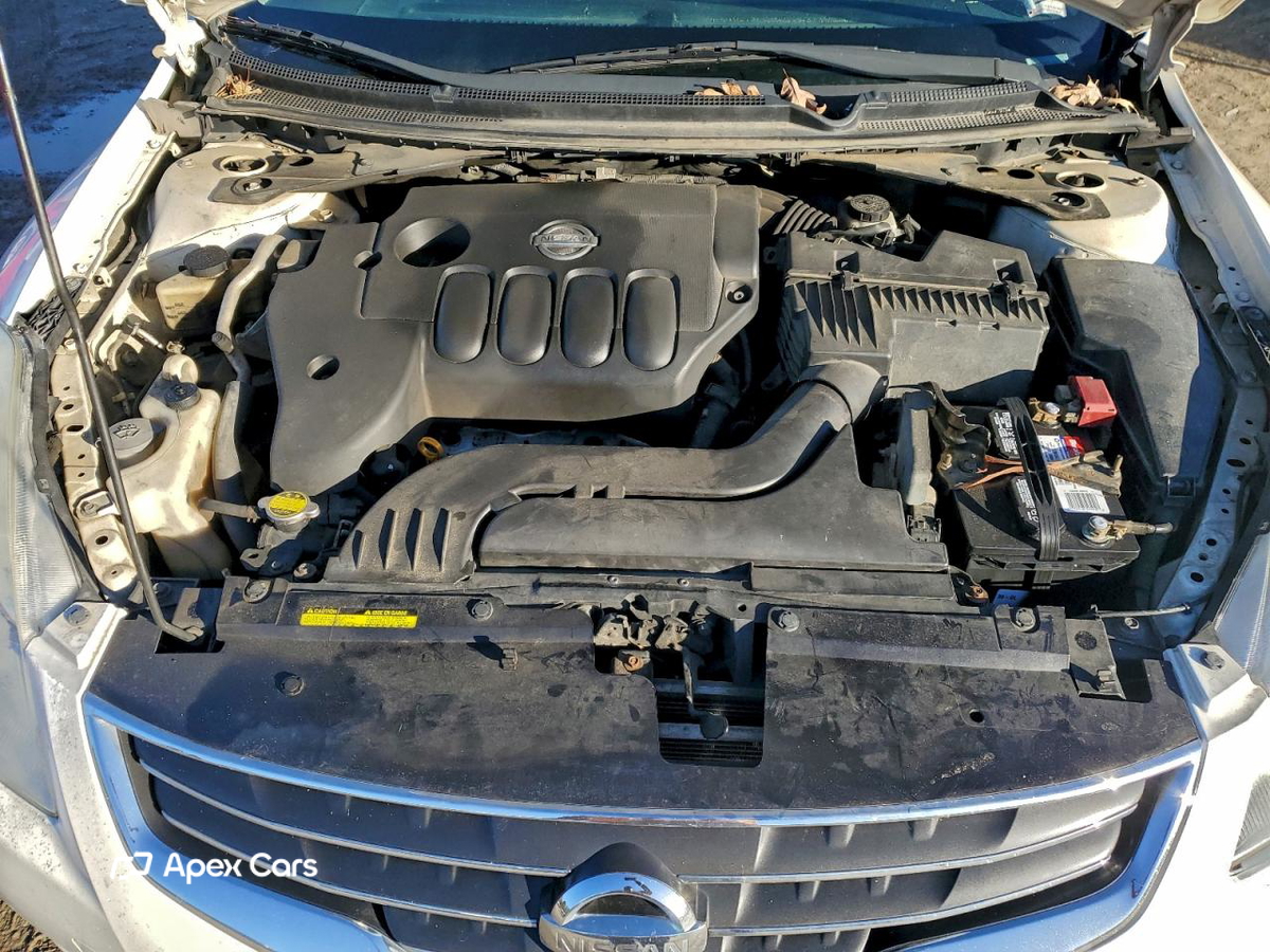 Nissan Altima 2010