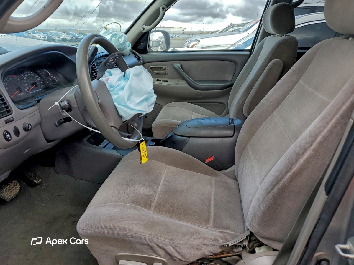 Toyota Sequoia 2003