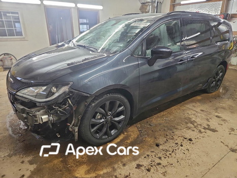 Chrysler Pacifica 2020 - Image 1 of 15