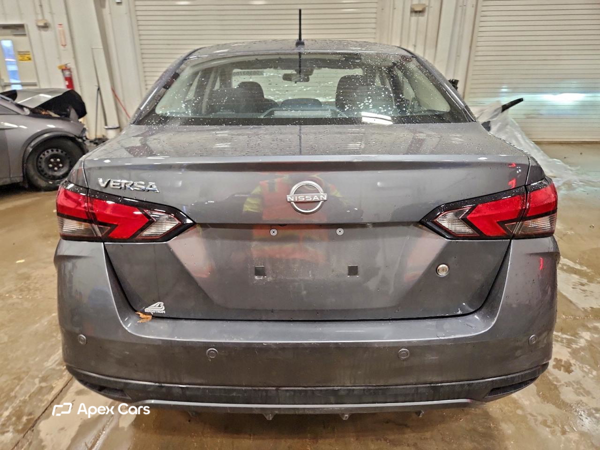 Nissan Versa 2025