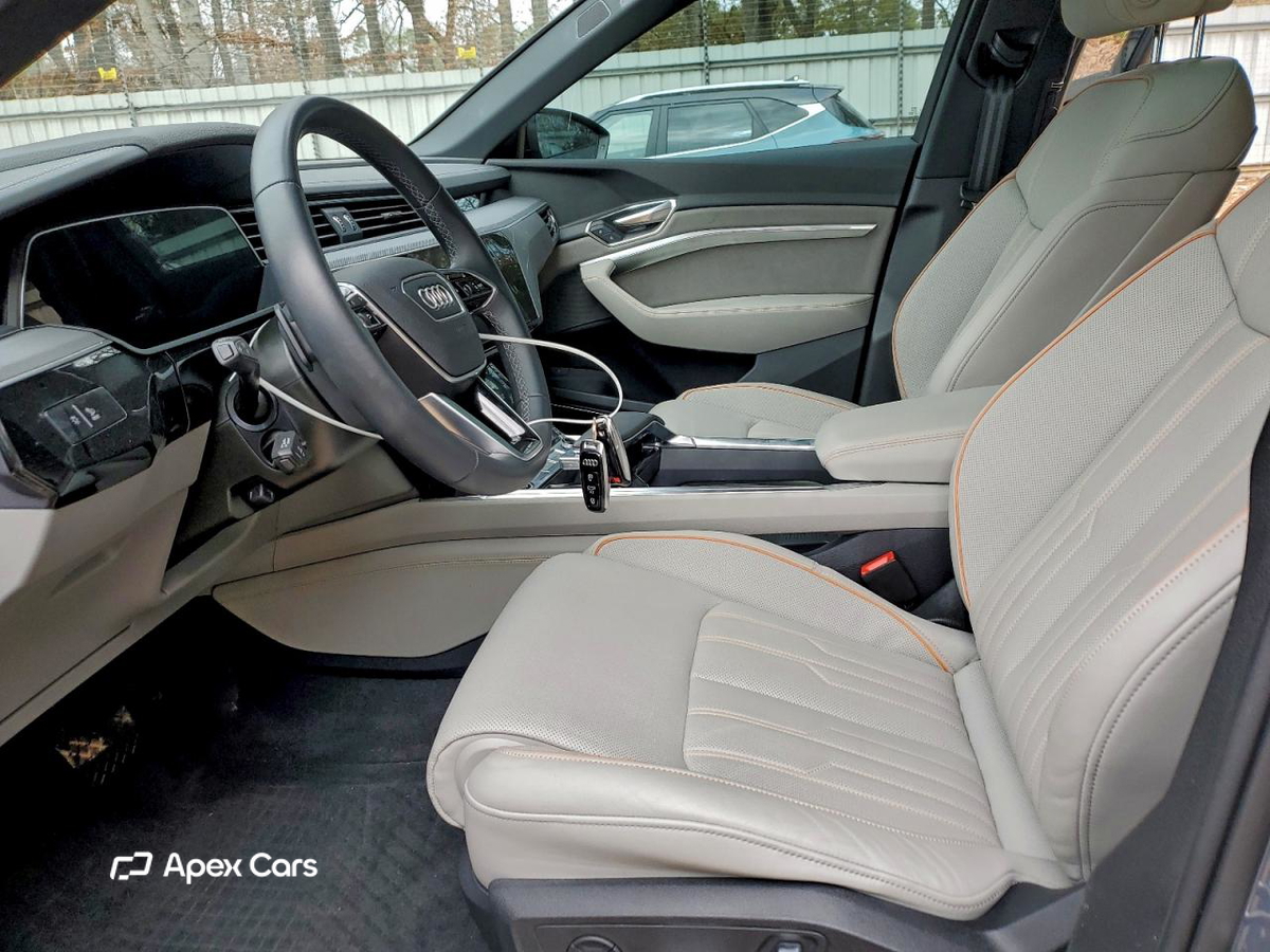 Audi Q8 2024
