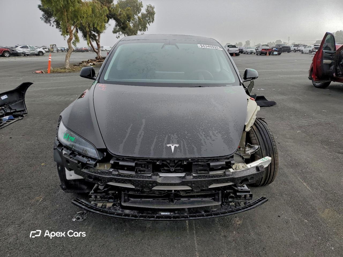 Tesla Model 3 2024