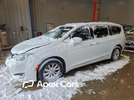 Chrysler Pacifica 2017 - Image 1 of 12