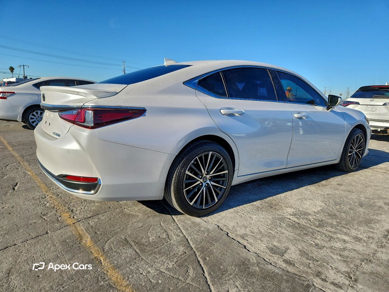 Lexus ES 2025