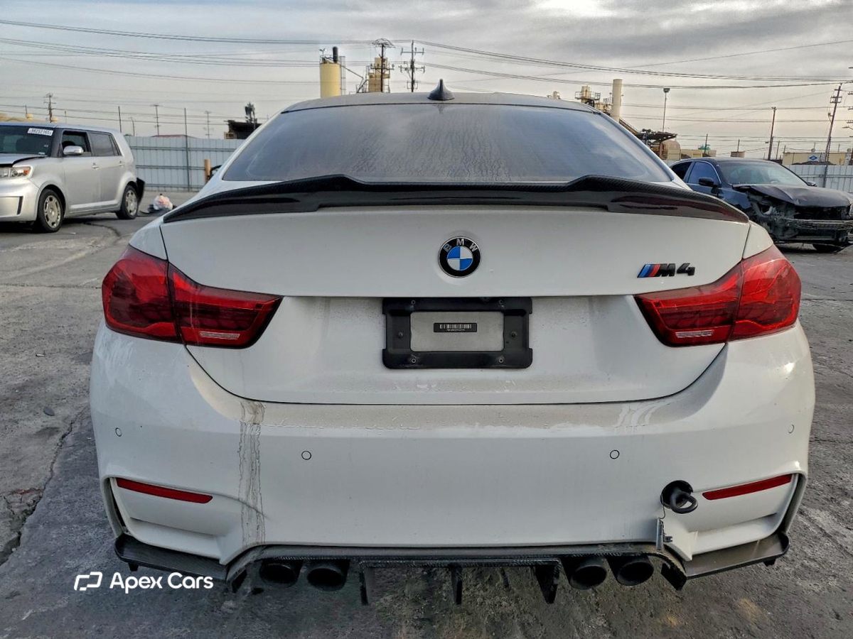 BMW M4 2015