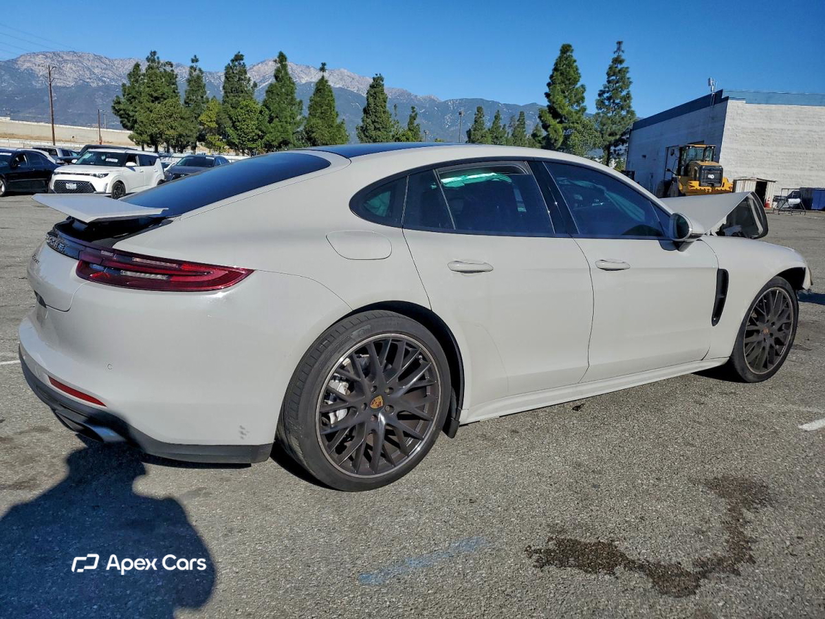 Porsche Panamera 2018
