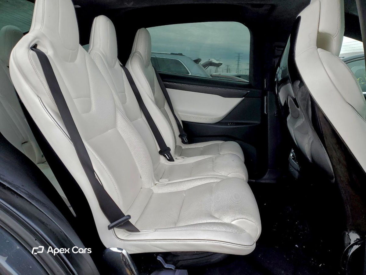 Tesla Model X 2016