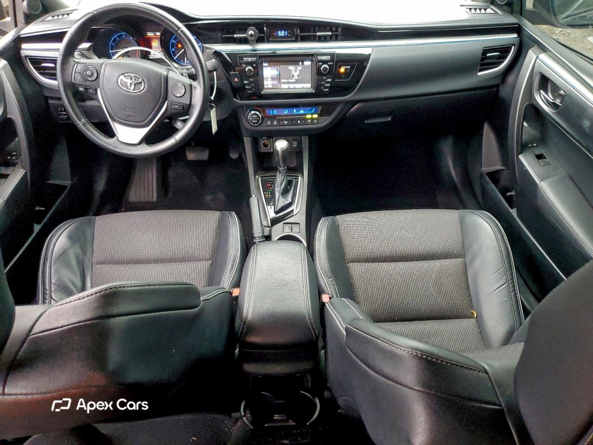 Toyota Corolla 2015