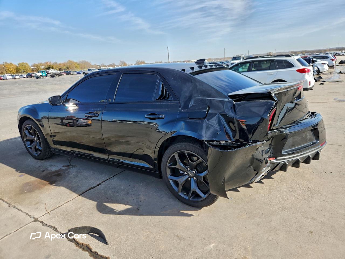 Chrysler 300 2022