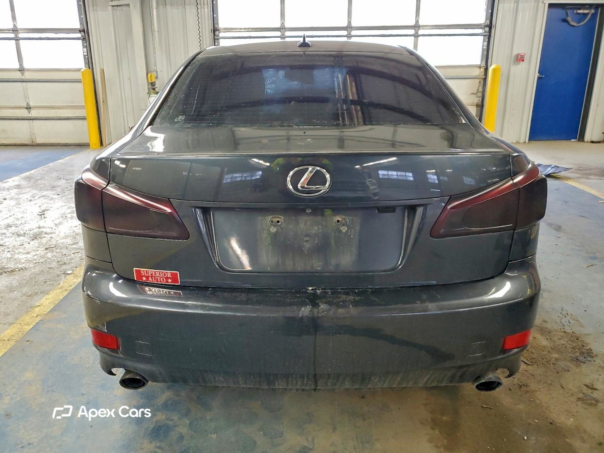 Lexus IS 2011
