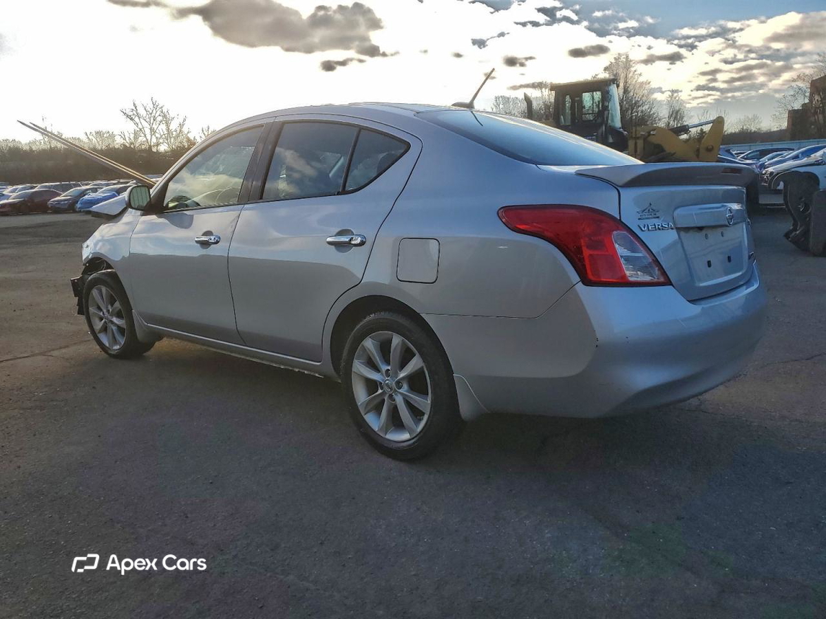 Nissan Versa 2014