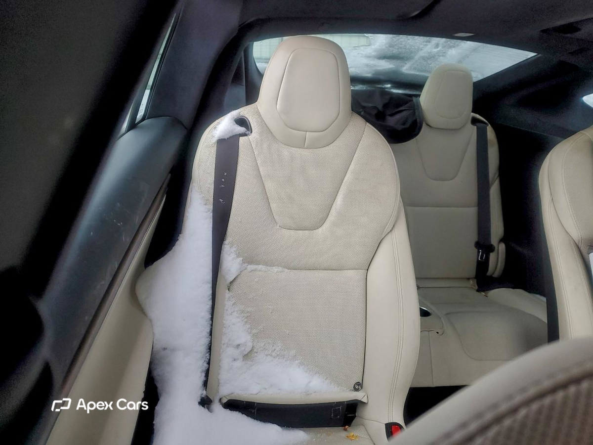 Tesla Model X 2022