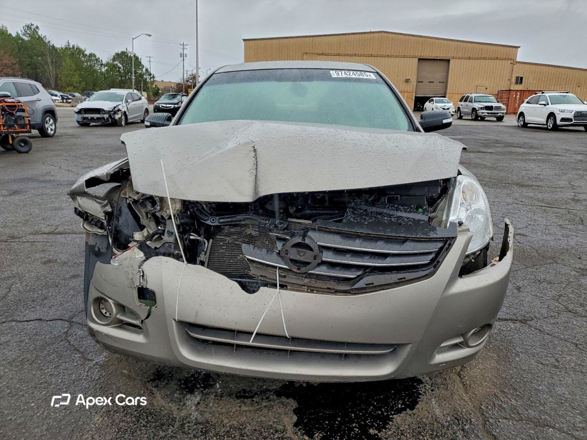 Nissan Altima 2011