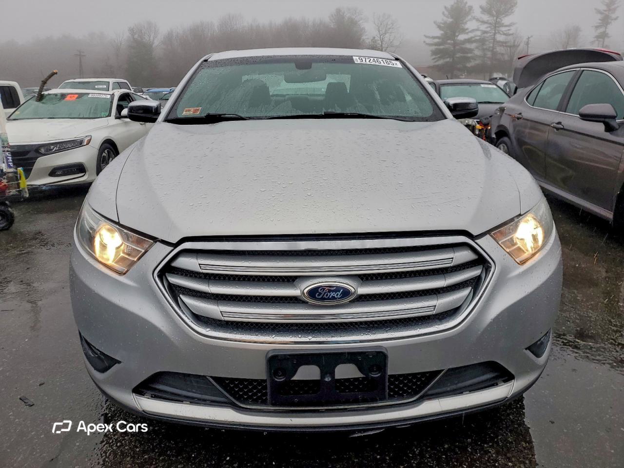 Ford Taurus 2014