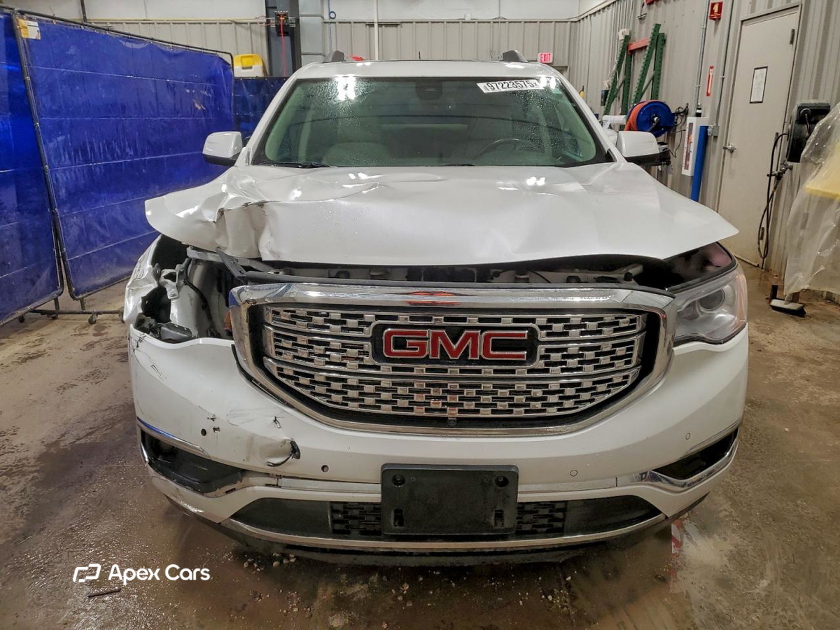 GMC Acadia 2017