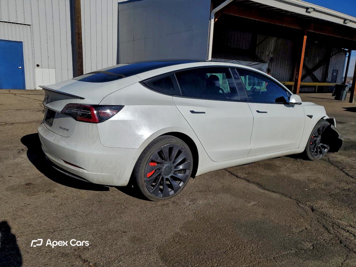 Tesla Model 3 2022