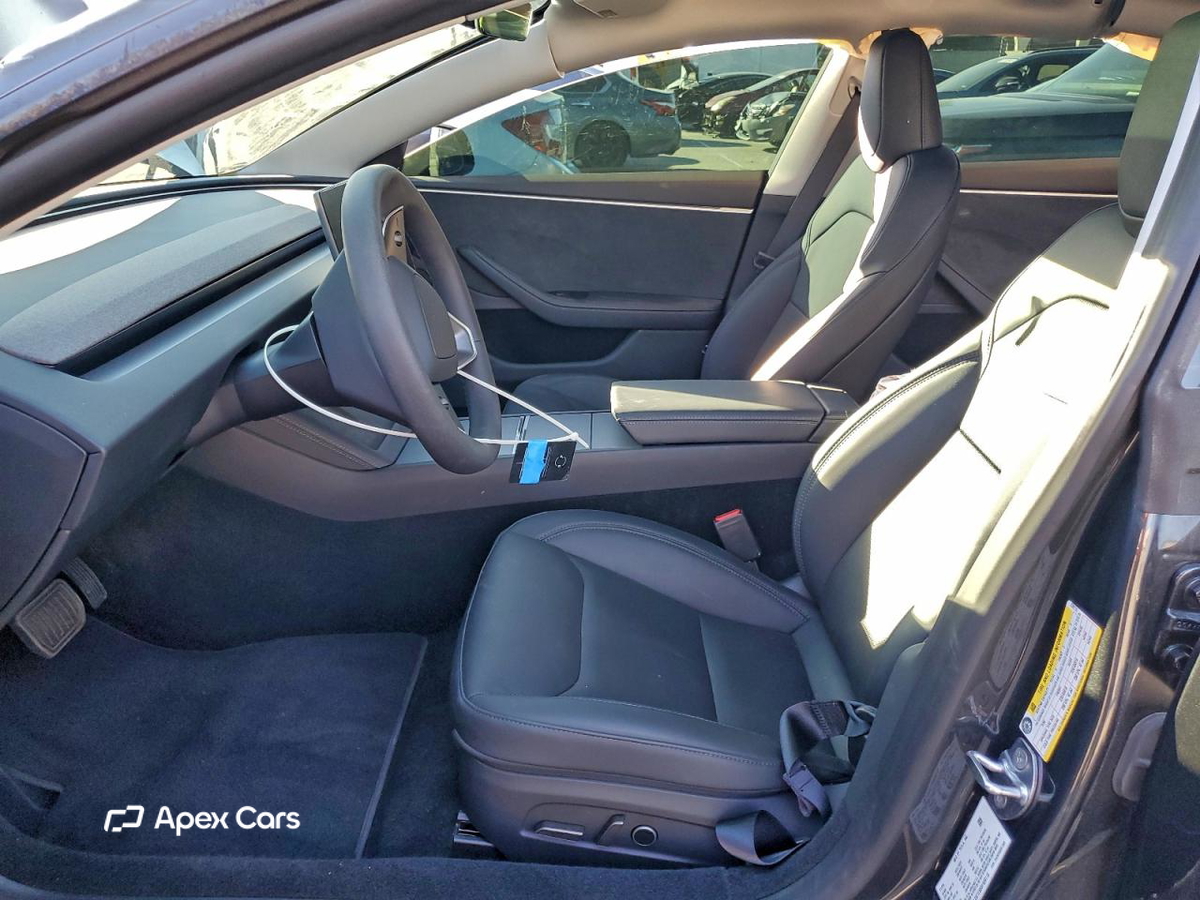 Tesla Model 3 2025