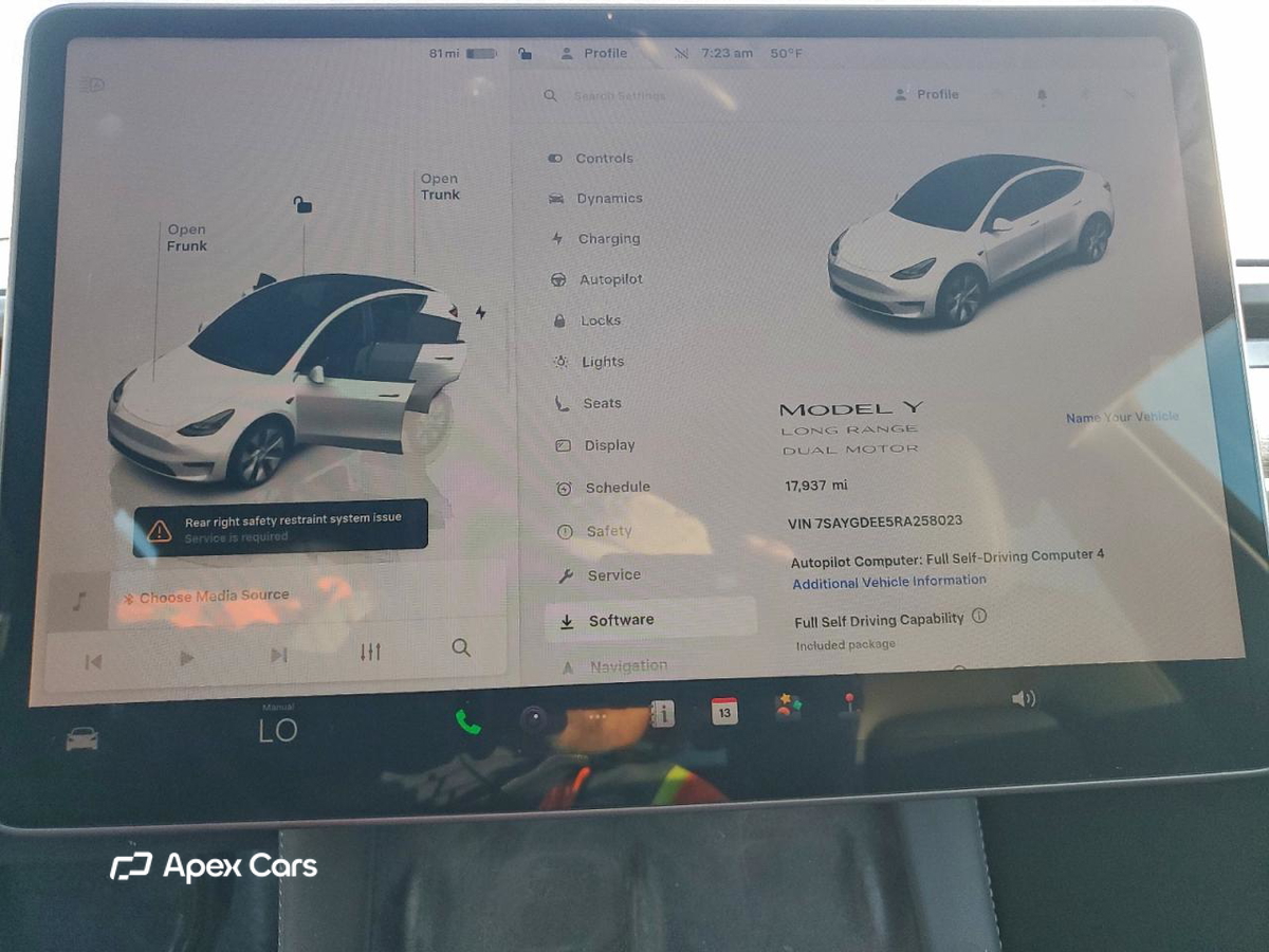 Tesla Model Y 2024