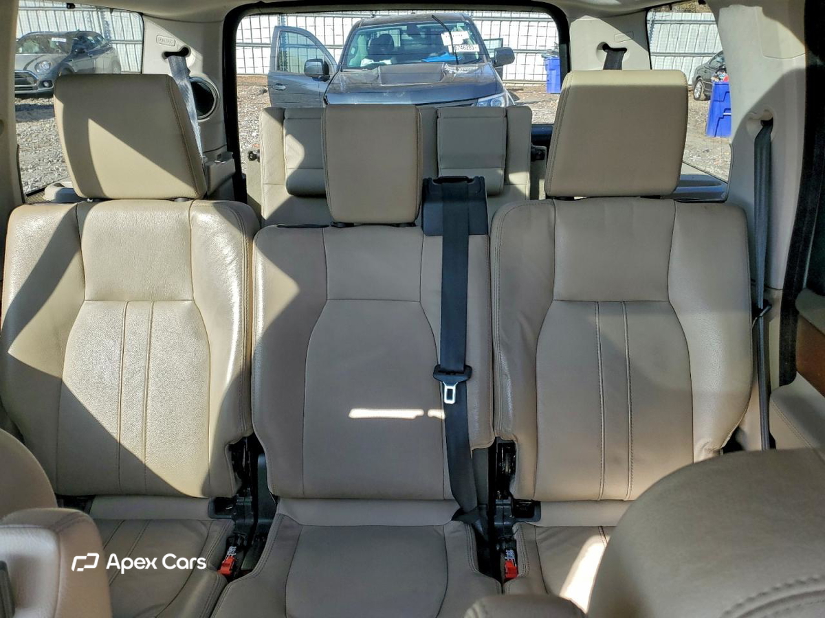 Land Rover LR4 2016