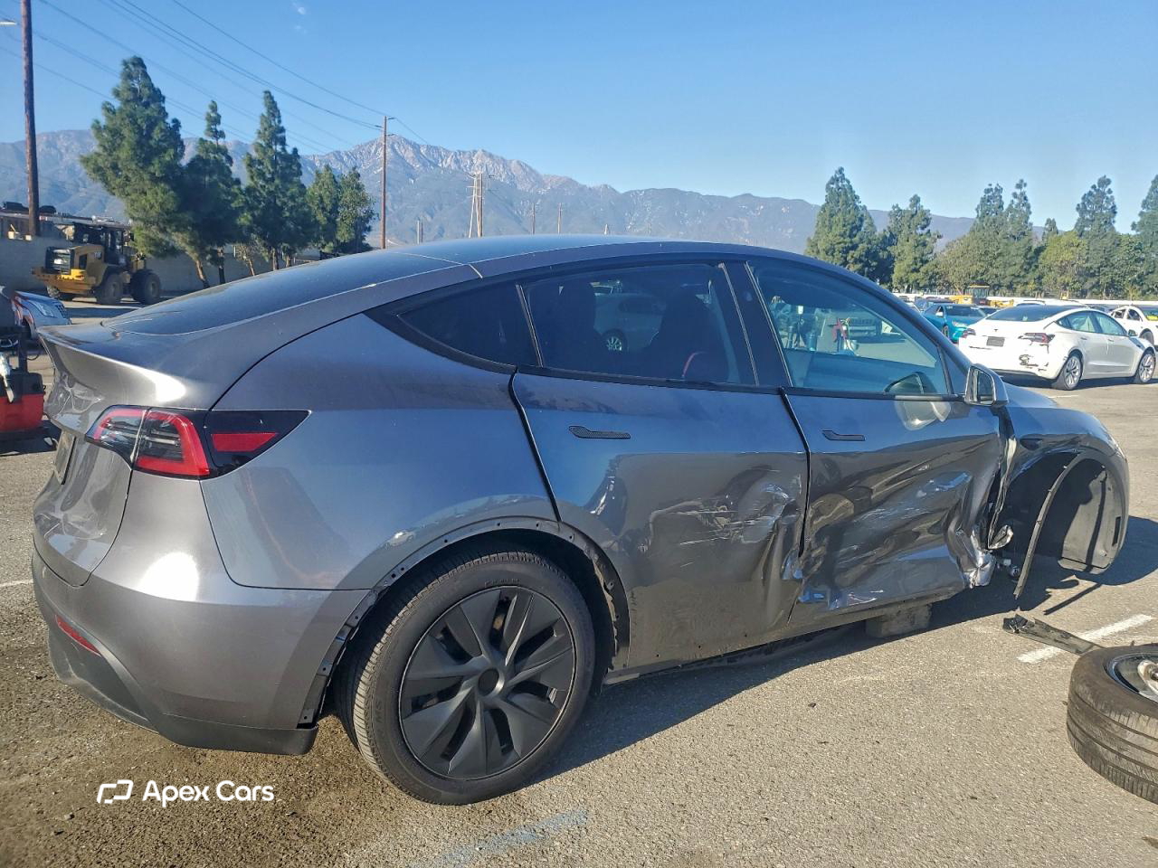 Tesla Model Y 2024